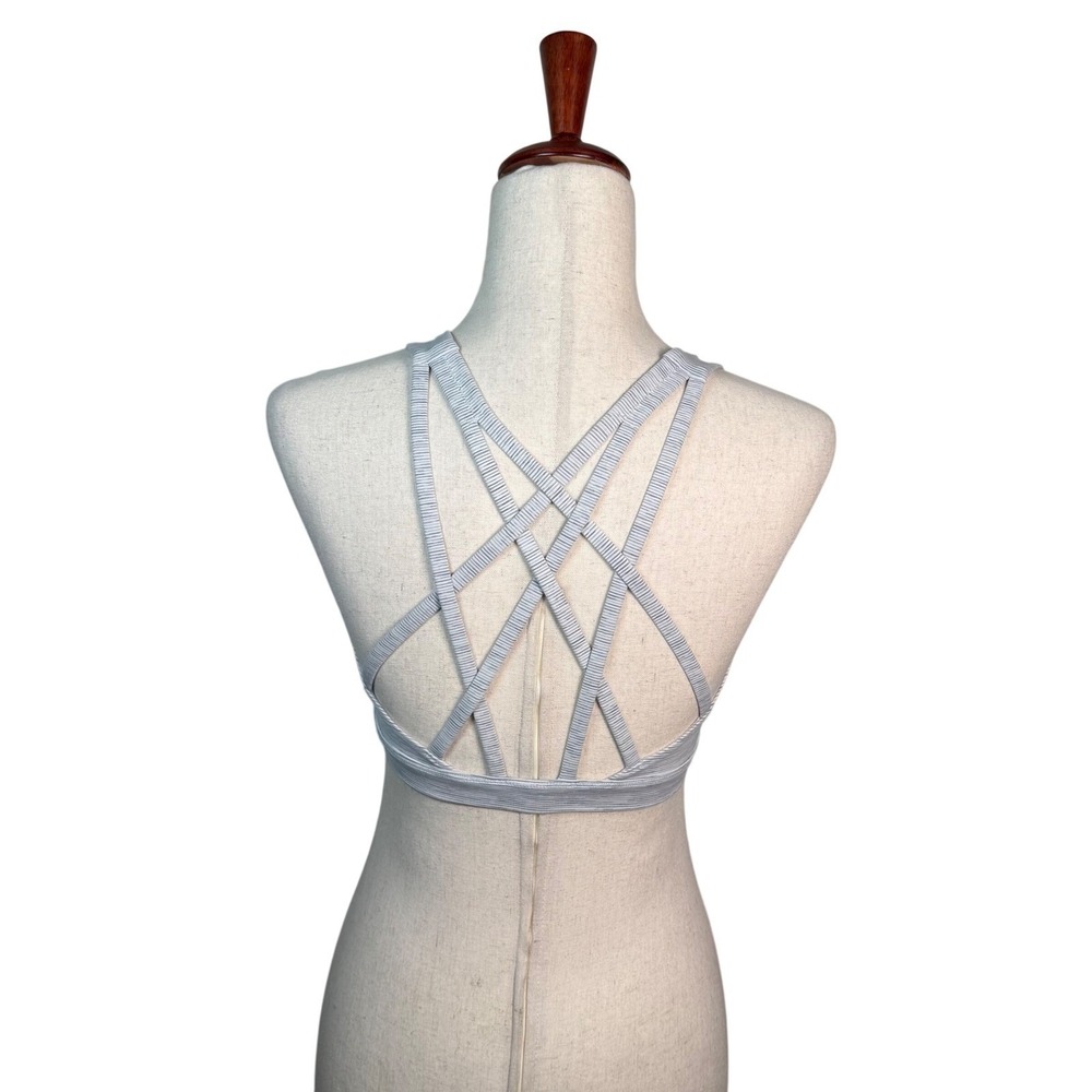 Lululemon‎ Free To Be Wild Sports Bra Womens 6 Gray White Striped Strappy Back